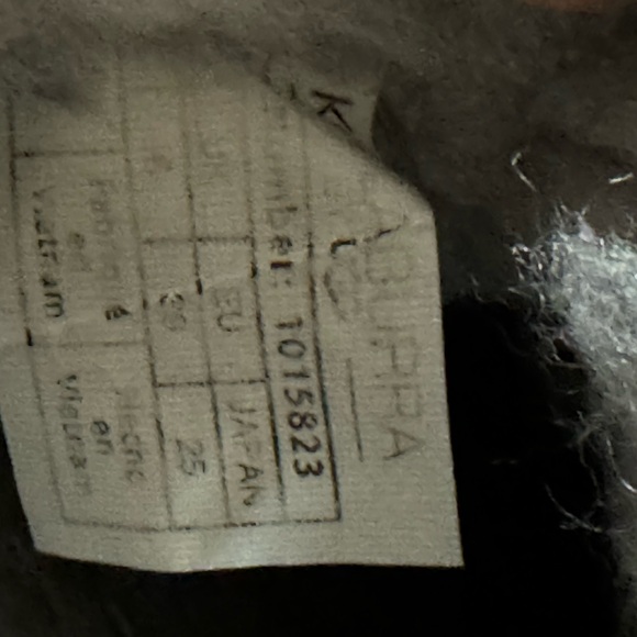 Koolabuur  by Uggs slippers, size 8, gray - Picture 5 of 7